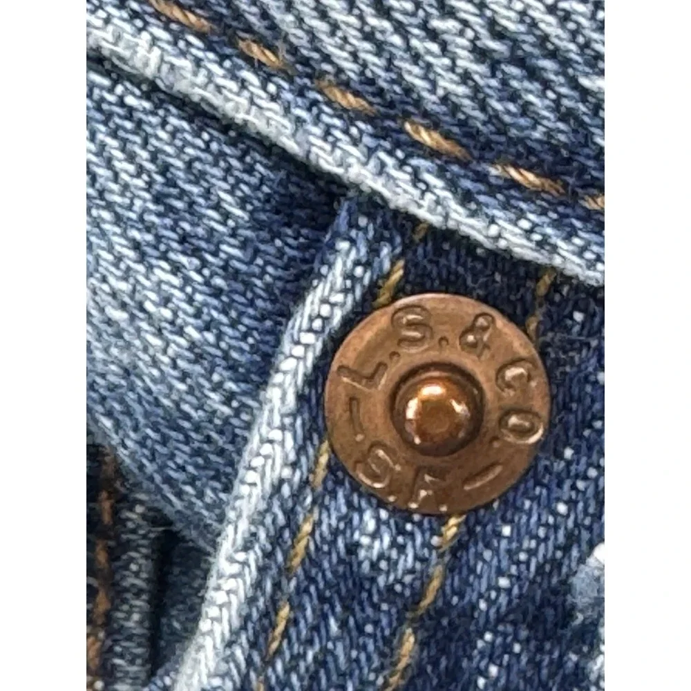 Levi's 501 Original Fit Jeans Men's 31 x 32 Y2K Button Fly Straight Medium Wash